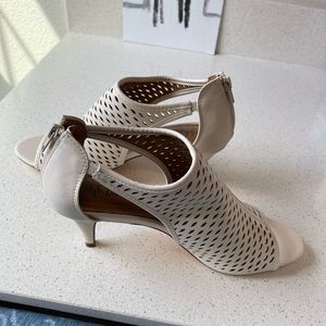 Style & Co  beige dress shoe size 11, NWOT